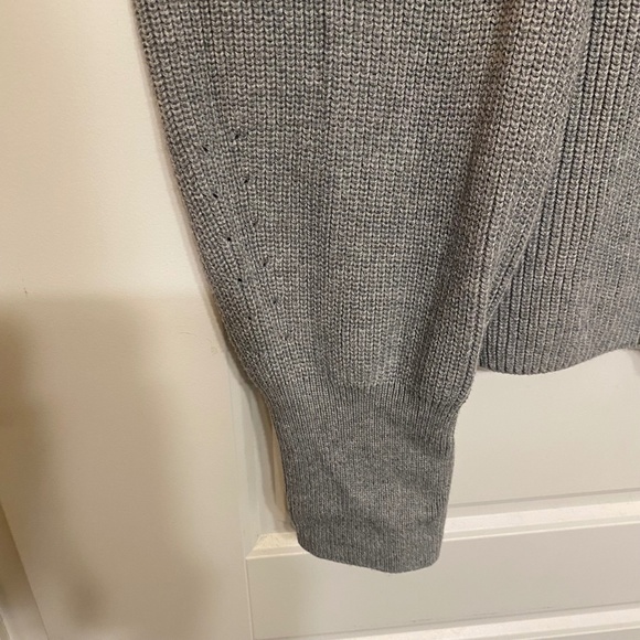 Banana Republic Factory Comfy Knit Crew Neck Sweater With Subtle Balloon Sleeves - Picture 5 of 9
